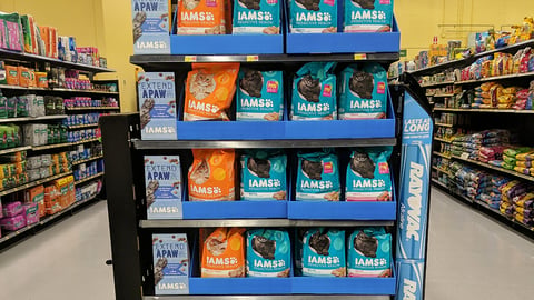Walmart Iams 'Extend a Paw' Endcap